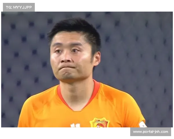 红军攻势猛烈却屡失良机防守组织失衡难以遏制对手反击