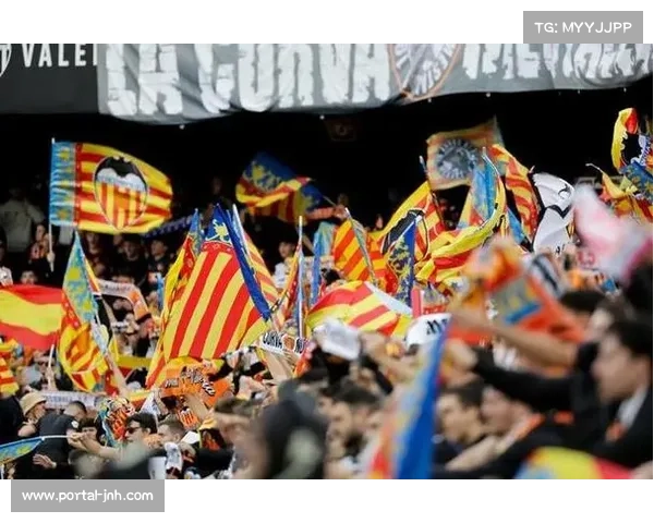 瓦伦西亚球场建设因资本管理不善停滞，球迷矛盾激化