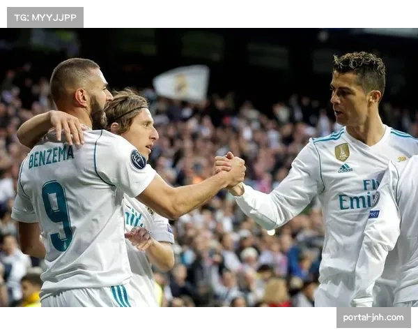 数据视角:实时显示拜仁vs皇马比赛中,双方在对方禁区内的触球次数对比 数据视角:实时显示拜仁vs皇马比赛中,双方在对方禁区内的触球次数对比